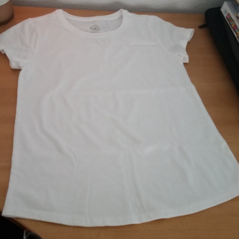 Short sleeve white tshirt
